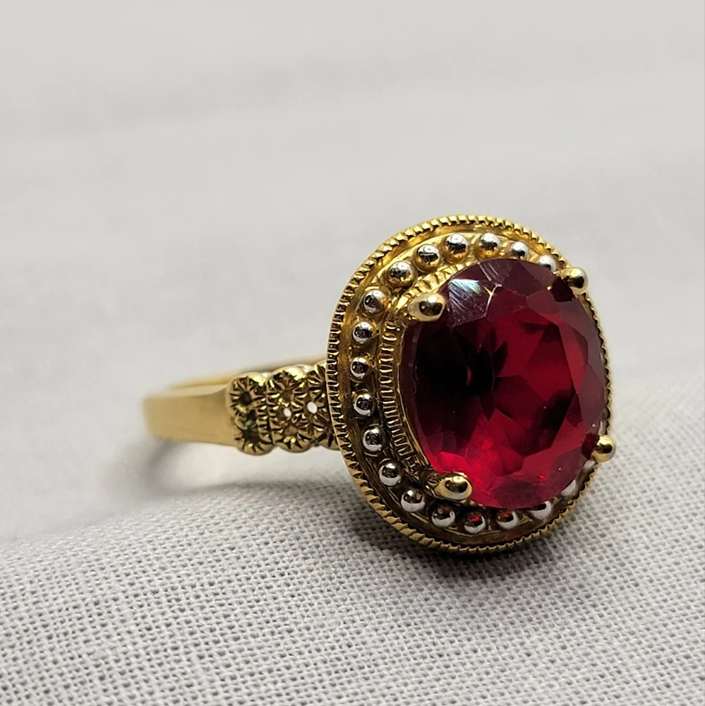 Gorgeous Vintage Ring Gold Tone Faux Ruby Size 12 ½